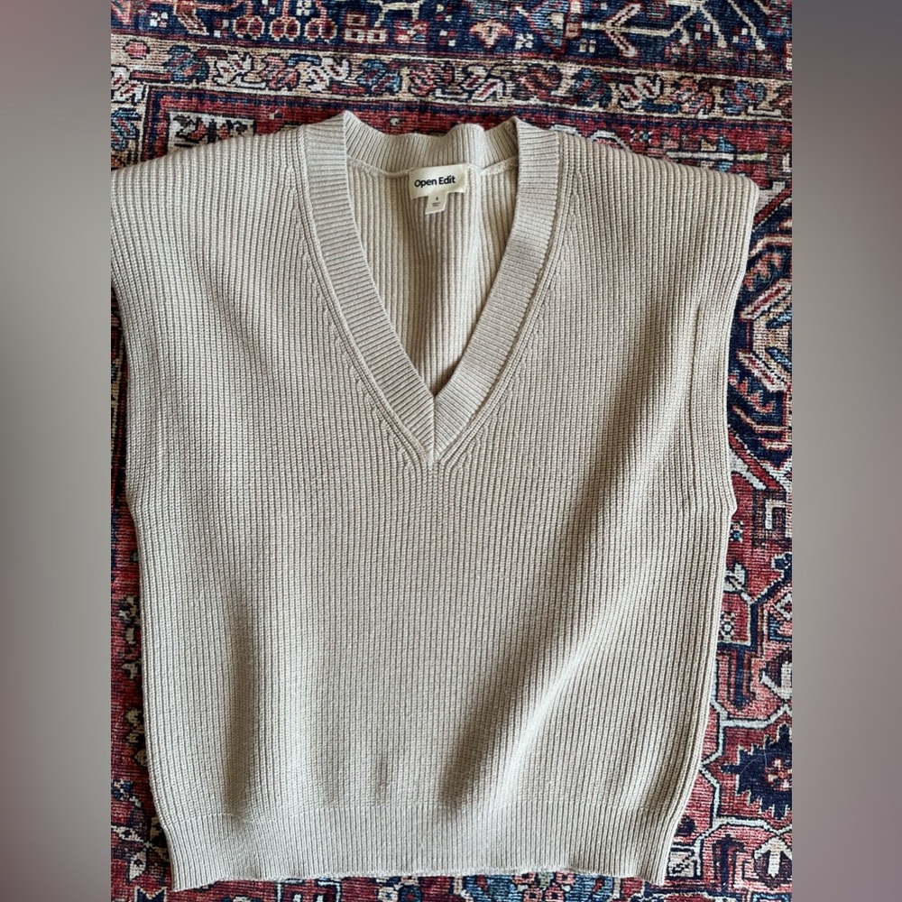Open Edit sleeveless V neck sweater vest